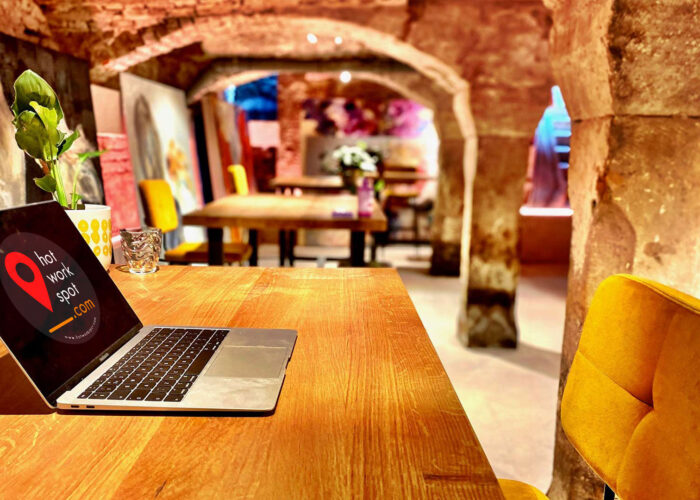 All facilities to work optimally are available